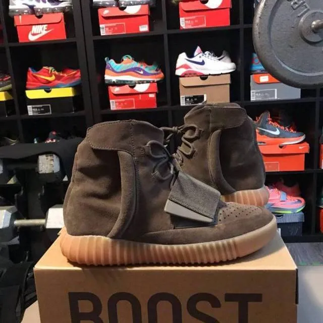 Adidas yeezy 750 boost chocolate sz 9.5 gum sole