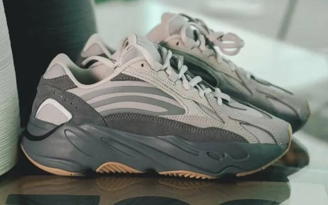 adidas Yeezy Boost 700 V2 Tephra