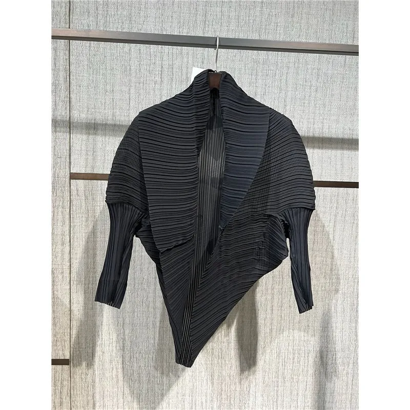 MaxMara  |Plissé-pleated shrug