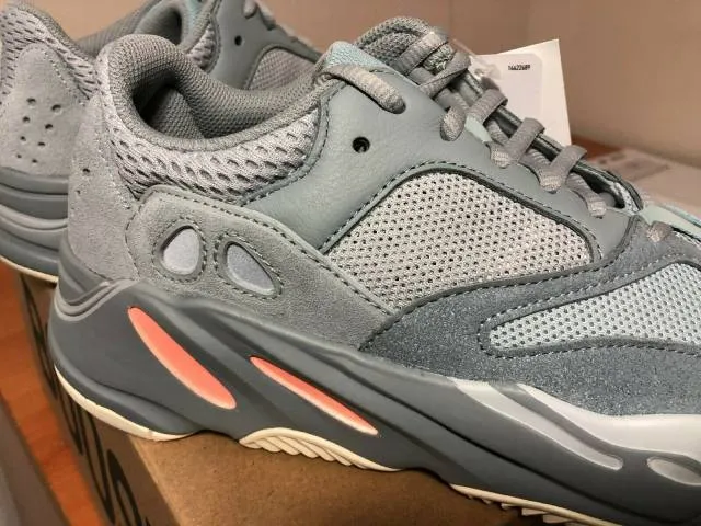 Mens adidas yeezy boost 700 - eg7597 