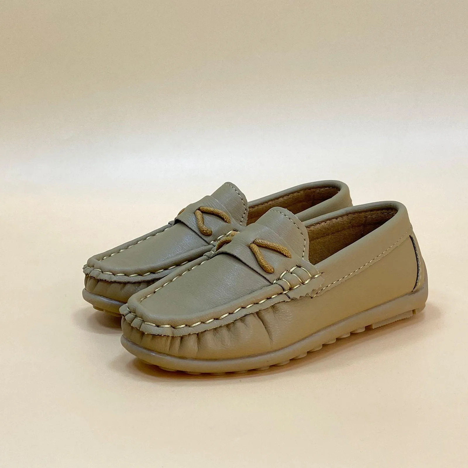 NEW ,  KIDS SHOES K261 SIZE FROM 20 TO 36