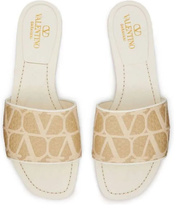 Valentino Garavani Toile Iconographe raffia slides Neutrals