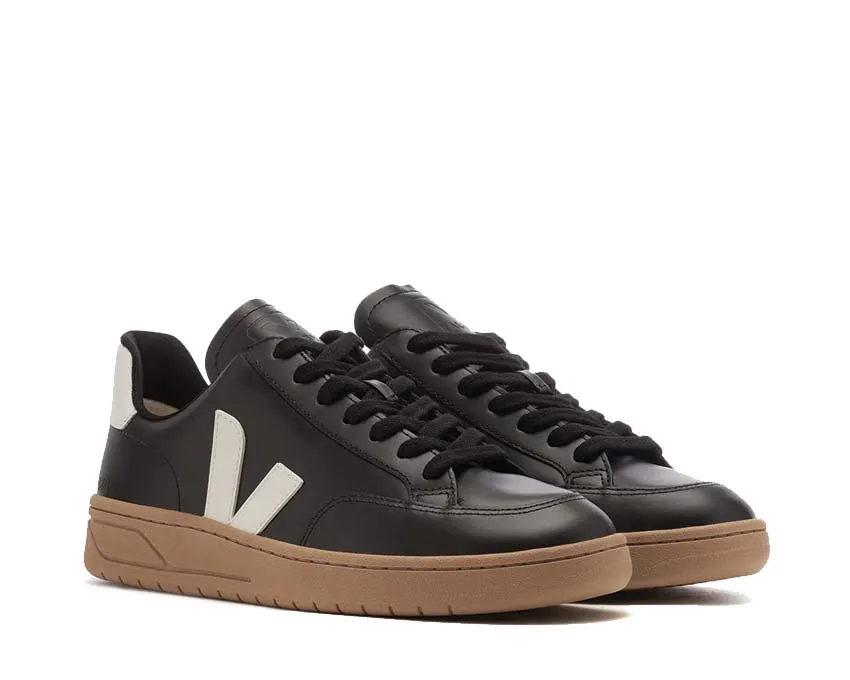 Veja V-12 Leather