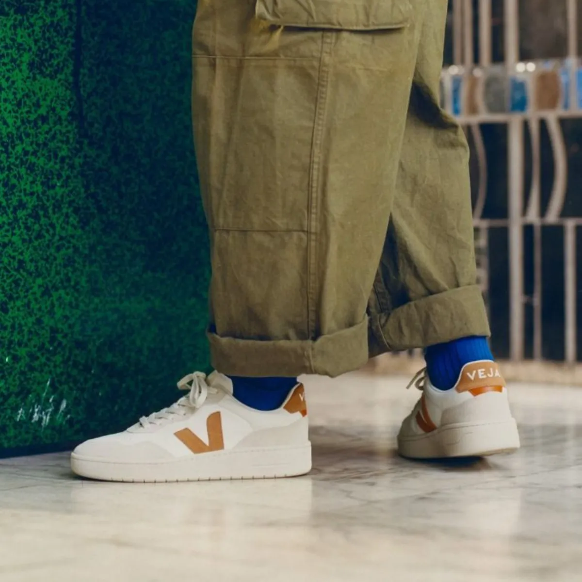 Veja   V-90 O.T. Leather Extra-White_Umber (women)