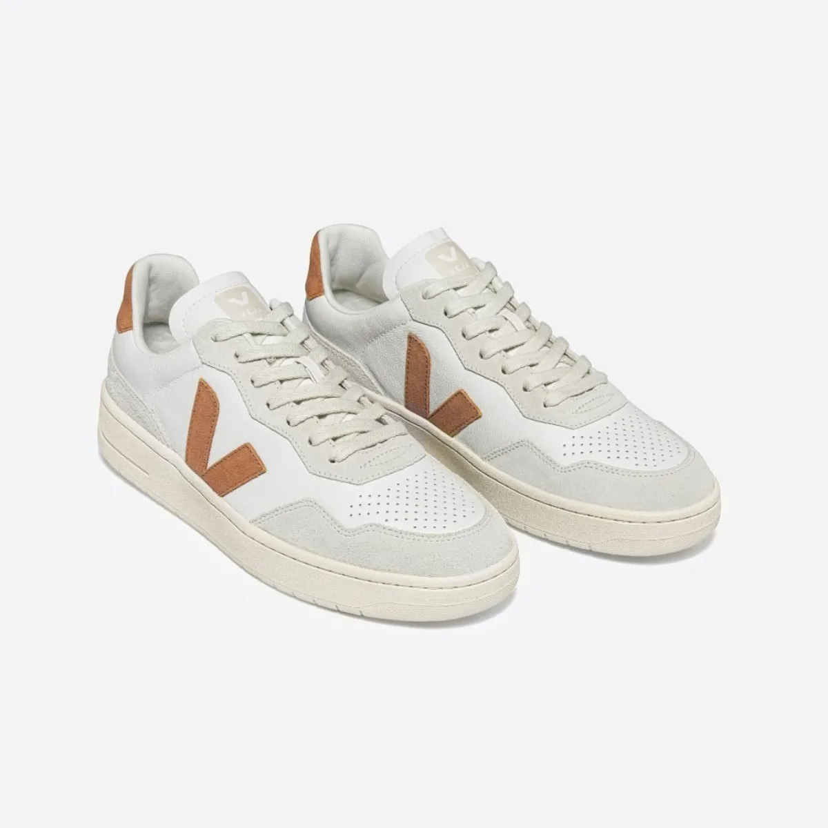 Veja   V-90 O.T. Leather Extra-White_Umber (women)