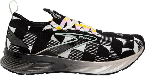 Women's Brooks Levitate StealthFit 6, Black/White/Subtle Green, 7.5 B Medium